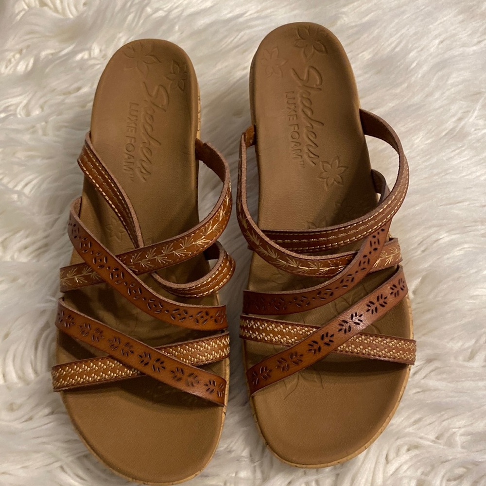 Skechers Luxe Foam Sandals excellent condition size 9 brown color - Picture 1 of 12
